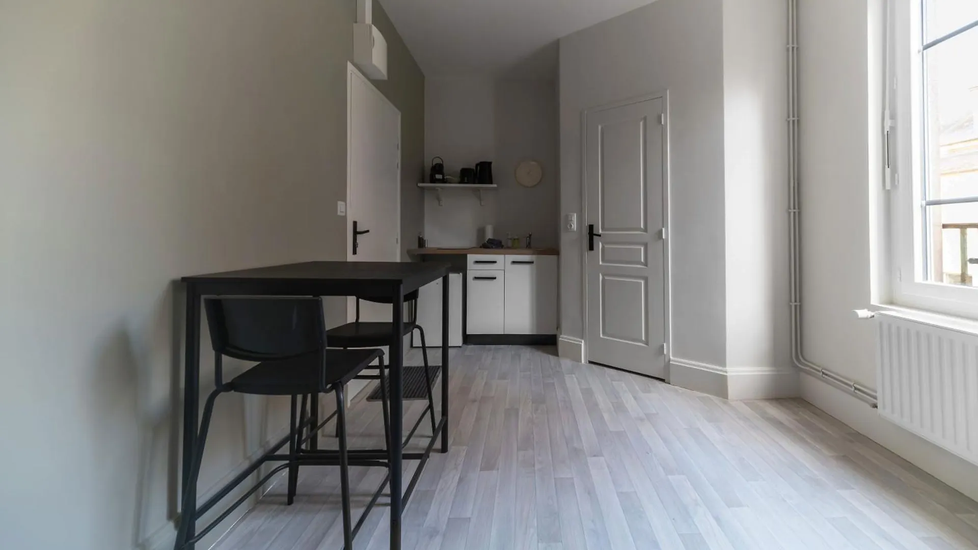 Residence Desroziers - Appartements Design En Centre Ville Vichy 0*,